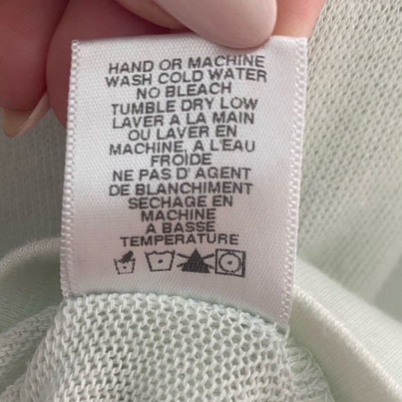 WILDFOX Salt Water is the Best Medicine Baggy Beach V-Neck Long Sleeve Top - Picture 12 of 13